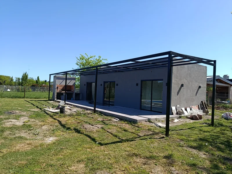 Plano Modelo Familiar 32 Steel Frame 32,40 m²